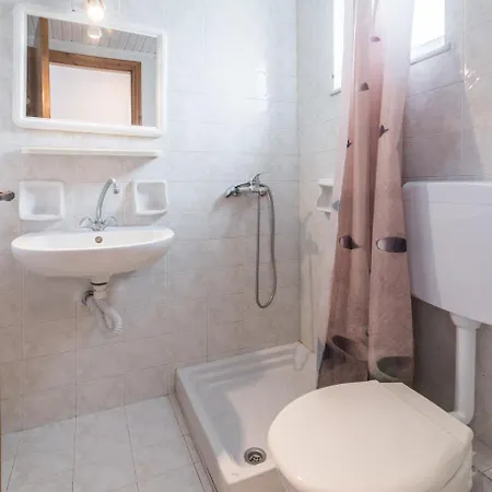 Yiota Apartment